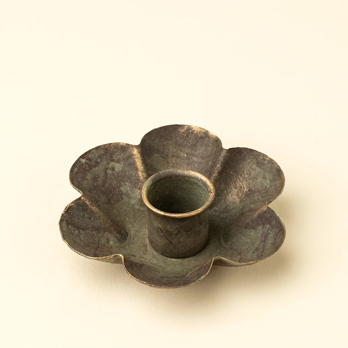 Florentine Candle Holder - Daisy