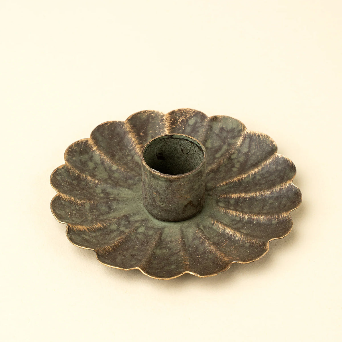 Florentine Candle Holder - Scallop