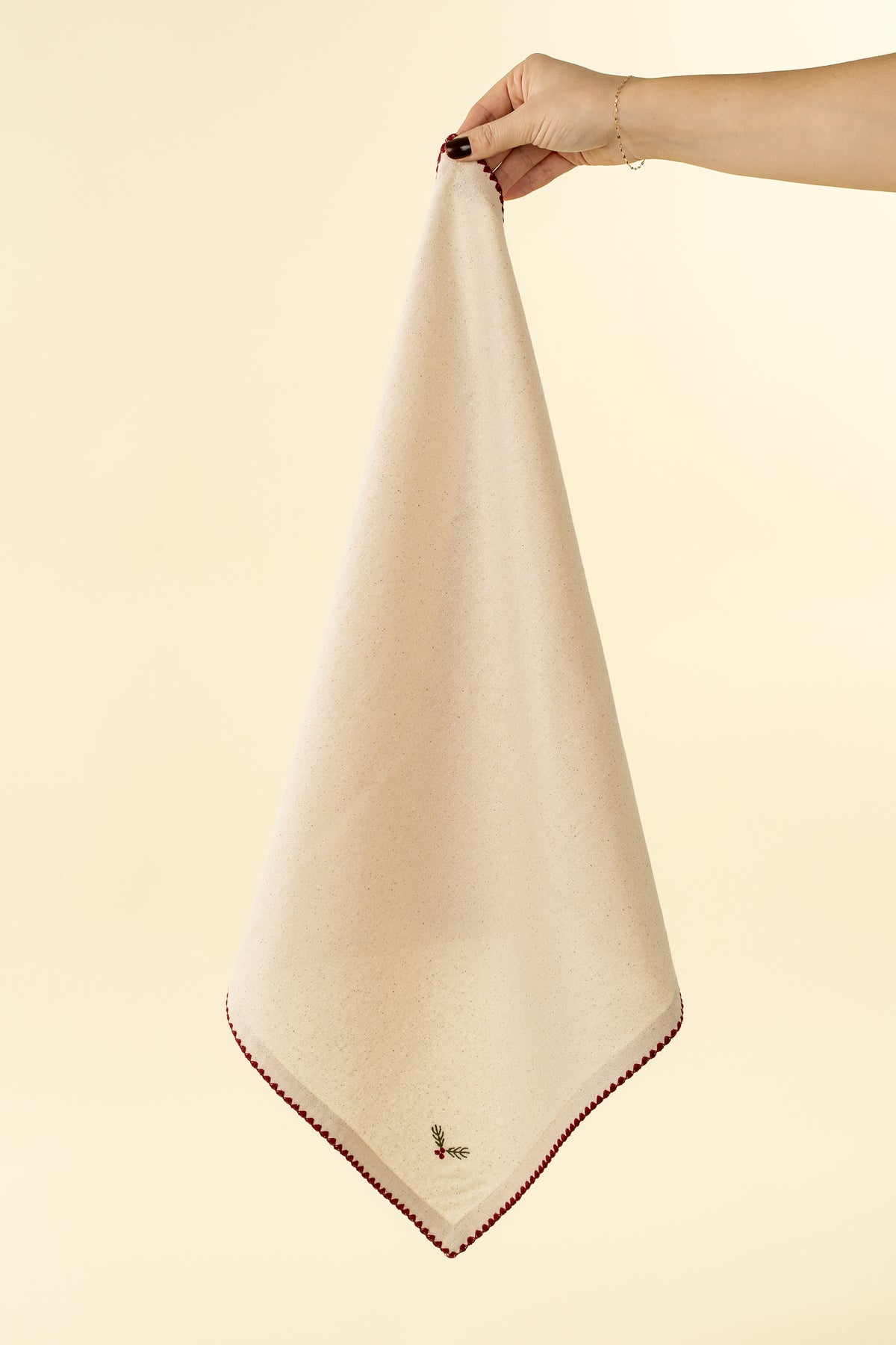 Holly Embroidered Napkins S/4