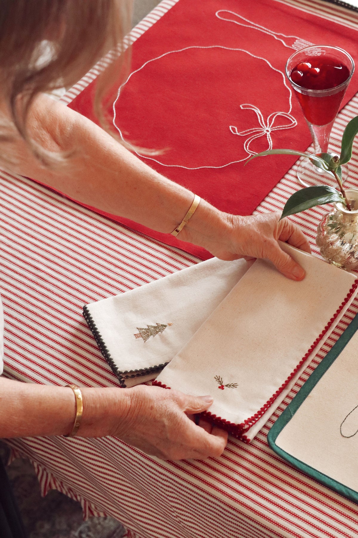 Festive Tree Embroidered Napkins S/4