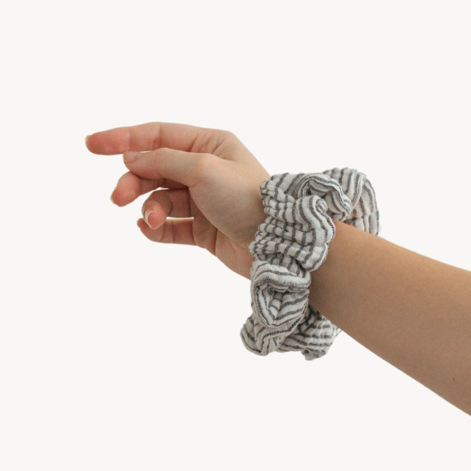 Striped Crinkle Scrunchie - Charcoal