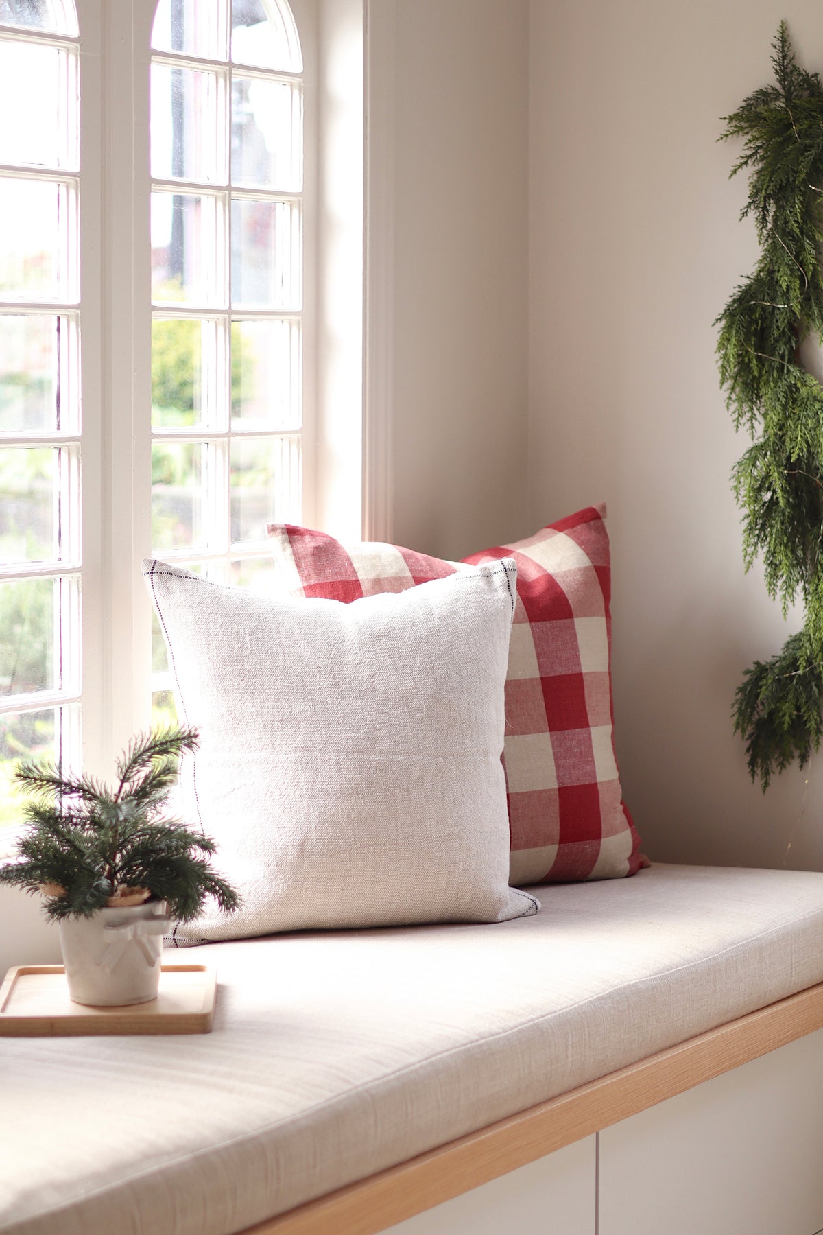 Hawthorne Gingham Pillow - Red 24x24