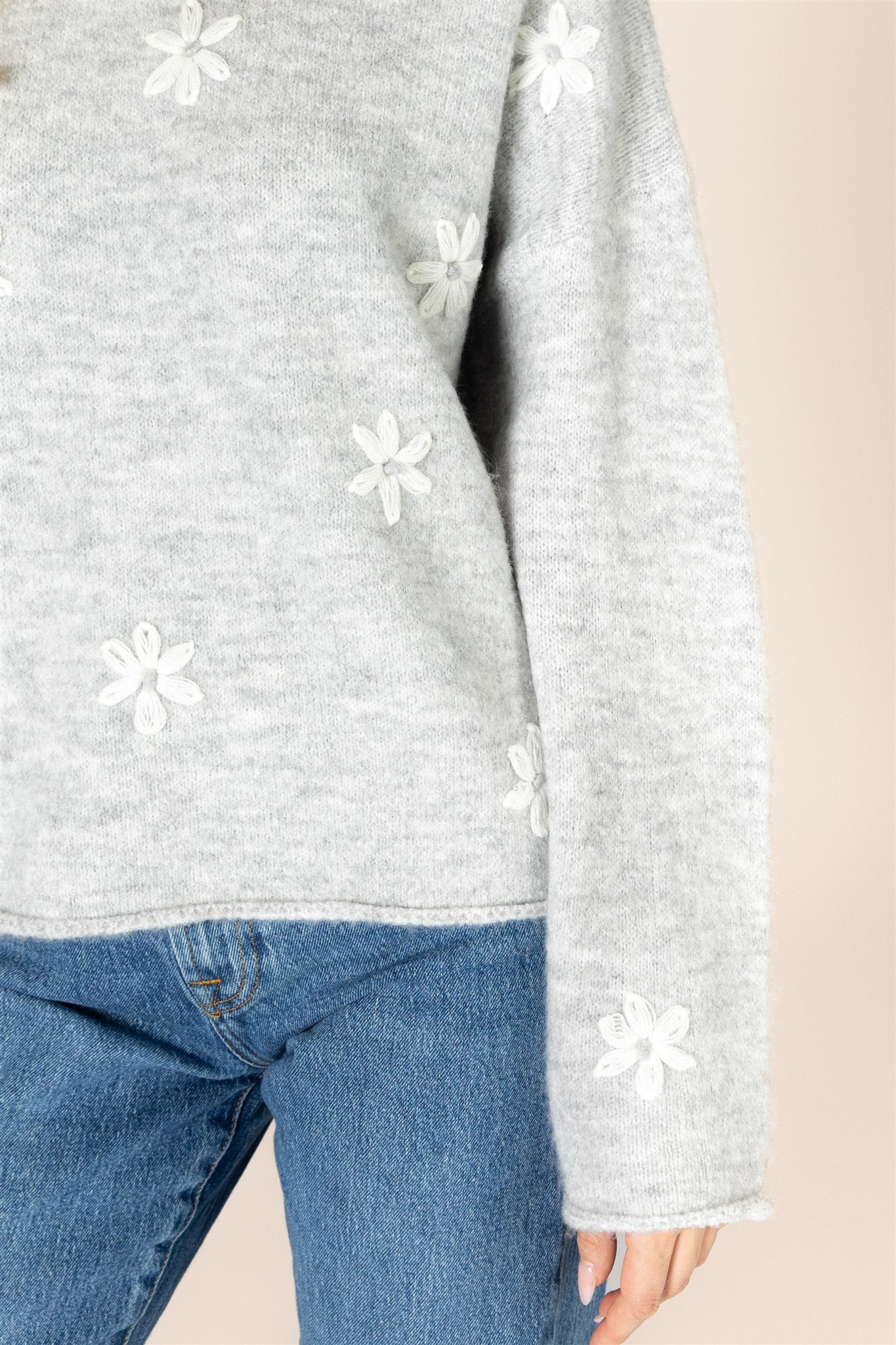 Aiden Daisy Sweater - Sterling White