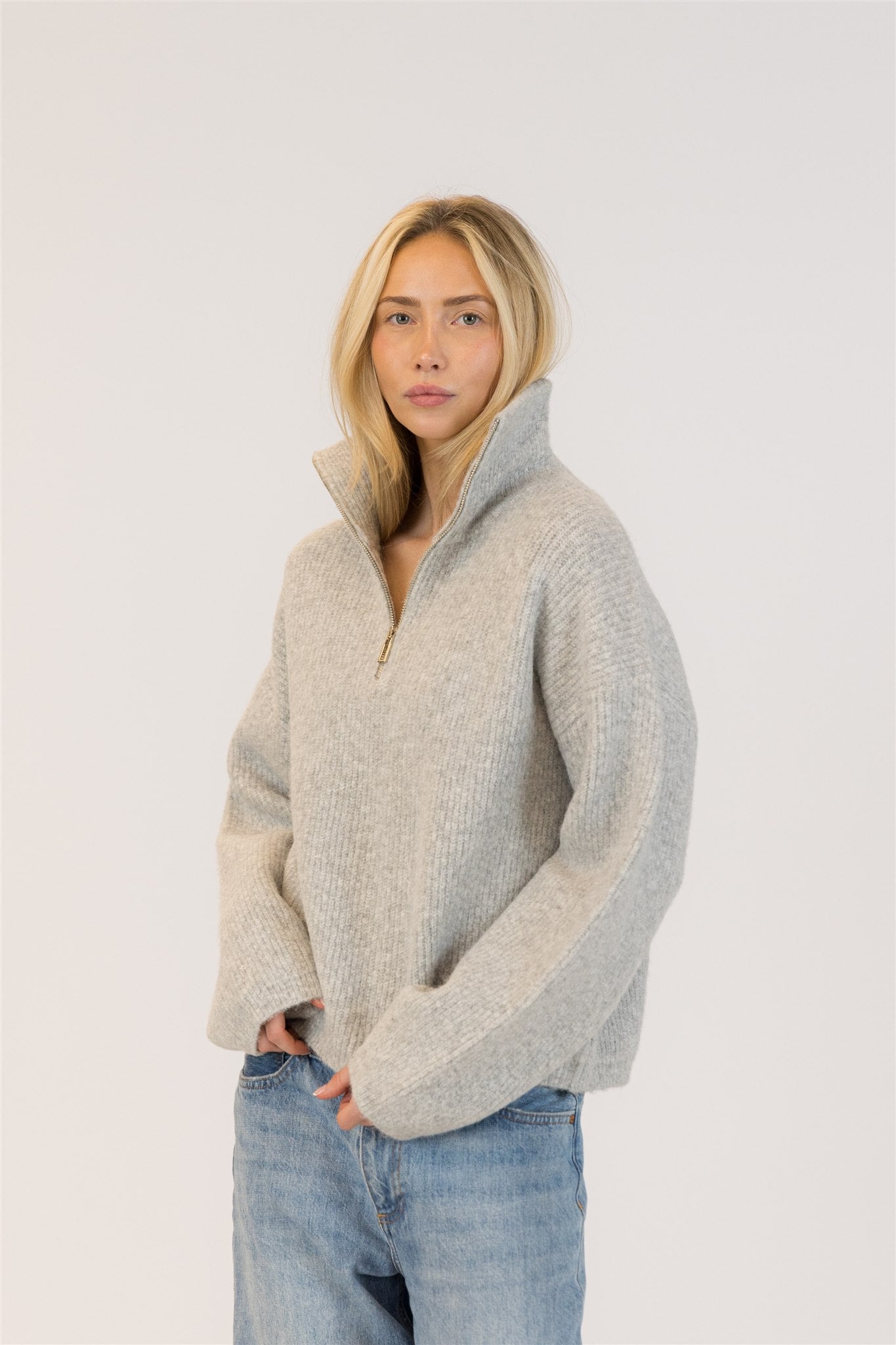 Eva Eco Mockneck Pullover