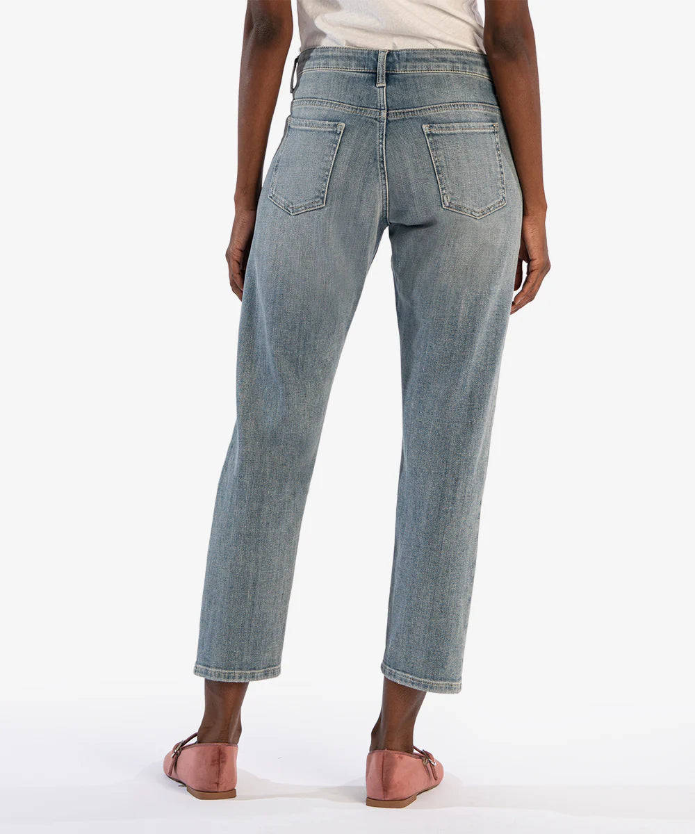 Elizabeth Slouchy High Rise Boyfriend Crop- Conserved Wash