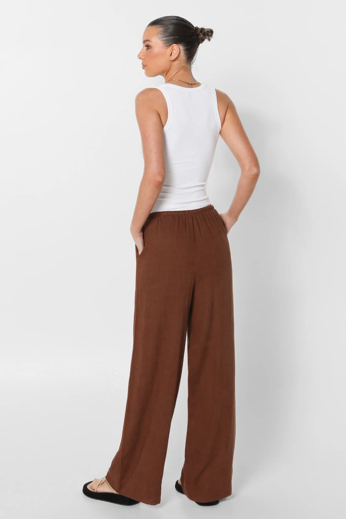 Zeni Pant