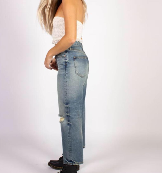 Distressed Boyfriend Jeans